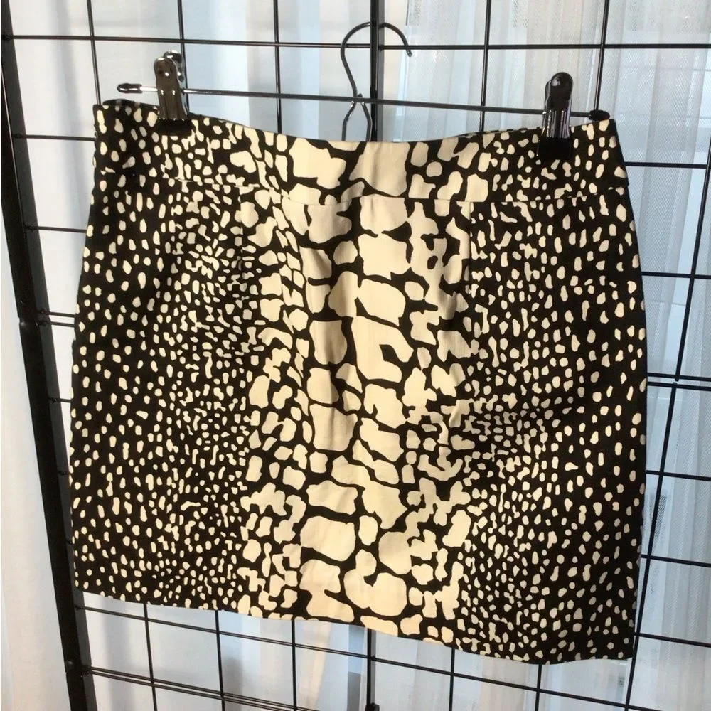 J. Crew Black and Cream Abstract Spot 100% Cotton Mini Skirt NWT